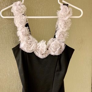 Lipstik Black White Flowers Top Shirt M Medium